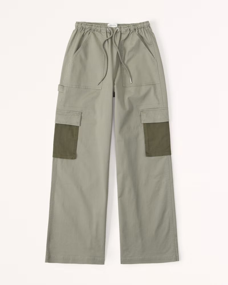 Abercrombie & Fitch Women's Vol. 28 Pull-On Wide Leg Cargo Pant in Green - Size L SHORT | Abercrombie & Fitch (US)
