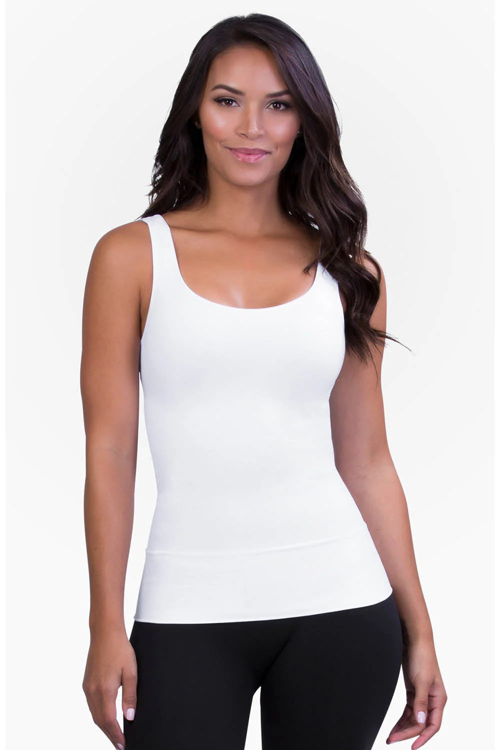 [682]Mother Tucker® Scoop Neck - White / Medium | Baby Tula